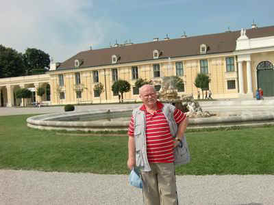 Sch�nbrunn04.JPG (71361 Byte)