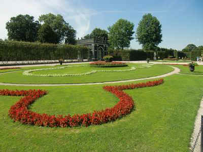 Sch�nbrunn09.JPG (73034 Byte)