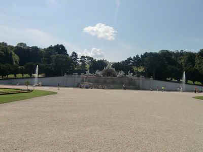 Sch�nbrunn23.JPG (59711 Byte)