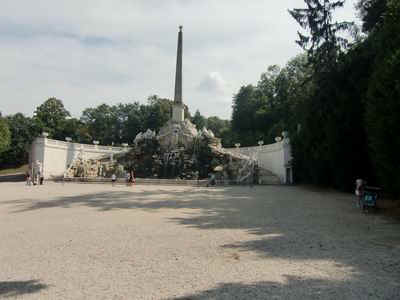 Sch�nbrunn32.JPG (65778 Byte)