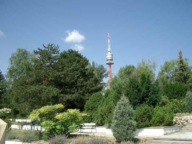 aeDonaupark+ Donauturm.jpg (108068 Byte)