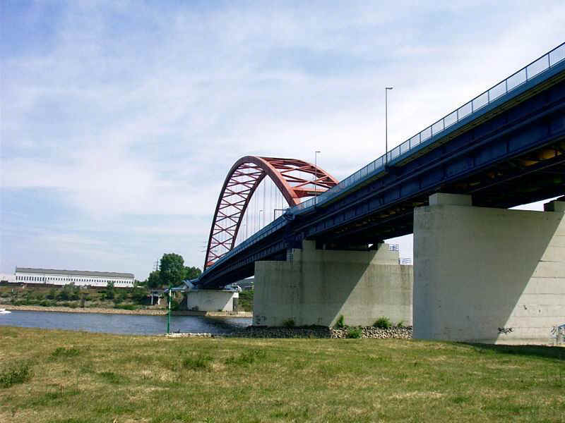 b7 l.jpg (93604 Byte)
