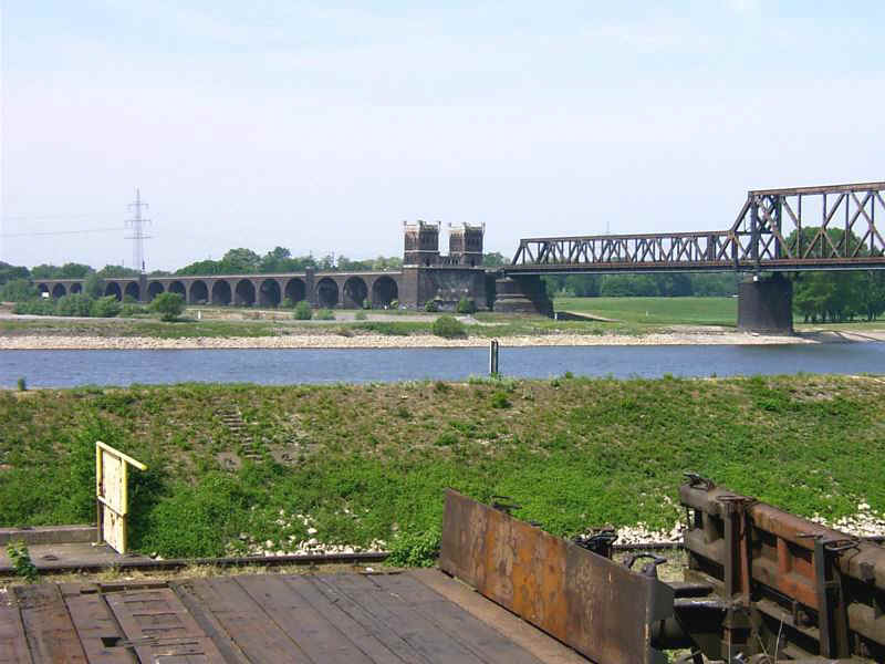 b8 l.jpg (106807 Byte)