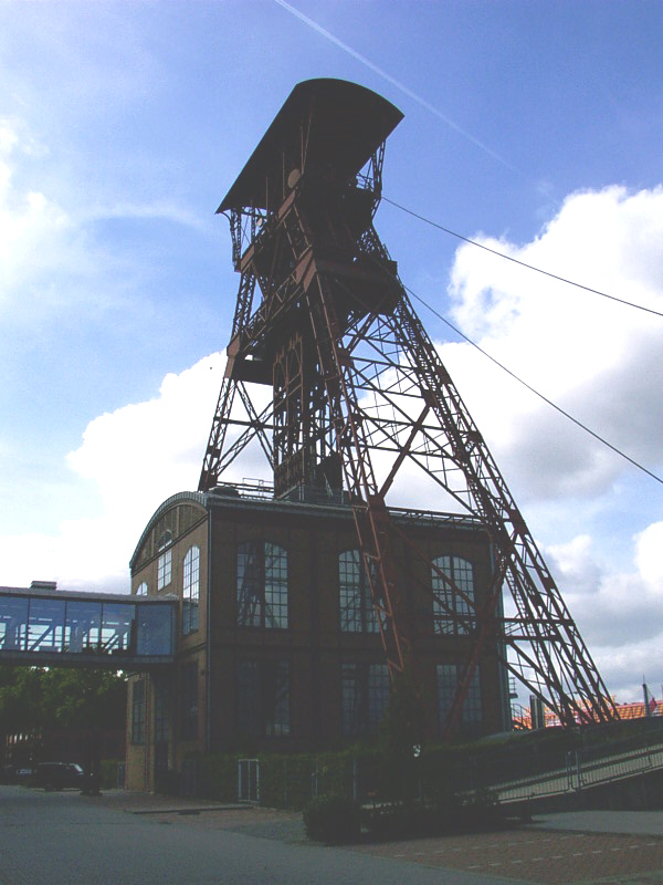 foerderturm2.jpg (193904 Byte)