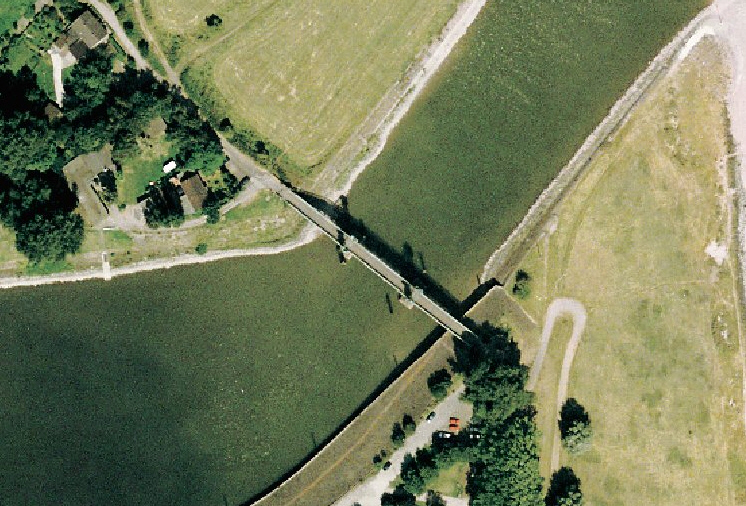luftbild 3.jpeg (285870 Byte)