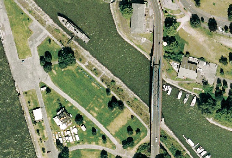 luftbild 4.jpeg (302645 Byte)